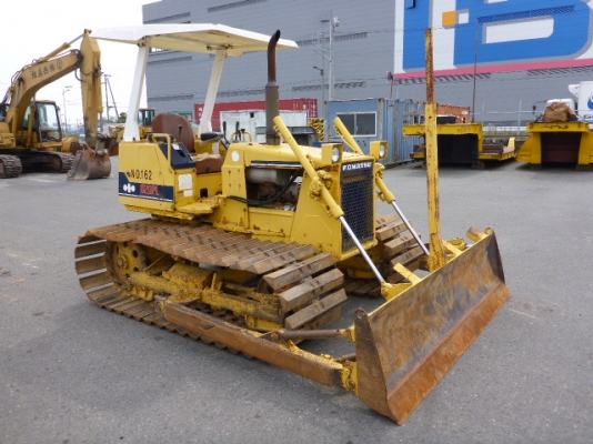 ขายด่วน KOMATSU D20PL-6 เก่าญี่ปุ่น  มาใหม่ สภาพสวย  พร้อมใช้  สนใจโทร  089-7462641  สุวรรณีจ้า