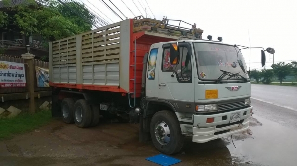 ขาย 10 ล้อดั้ม HINO FM3M มีระบบลำโพงลากพ่วง เครื่องเดิม M10C 240 แรงม้า เกียร์เดิม สโลว์เดิม แอร์เย็น ทะเบียนพร้อมโอนครับ