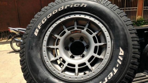 ขายล้อแท้  Rally Art  ขอบ  16  พร้อมยาง  BF