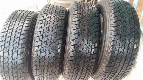 ขายล้อแม็กป้ายแดง mu-x 17" พร้อมยางปี15 ติดต่อเล็กคลองสามครับ 081-3747940