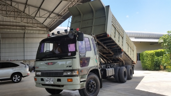 ขายรถบรรทุก 10 ล้อ