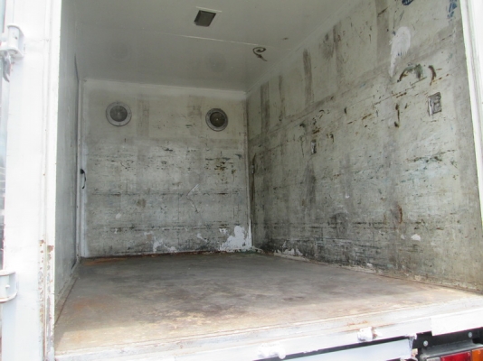 ขายIsuzu NKR 4ล้อ รถห้างรุ่นตาเพชรไฟลาย ไม่ติดเวลา ปี06.