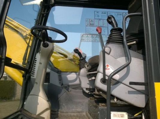 รถขุดล้อยาง KOMATSU PW130-7K ปี2006 ตรงจากยุโรป กำลังถึงไทยเร็วๆนี้ รถขุดล้อยาง KOMATSU PW130-7K ปี2006 ตรงจากยุโรป กำลังถึงไทยเร็วๆนี้