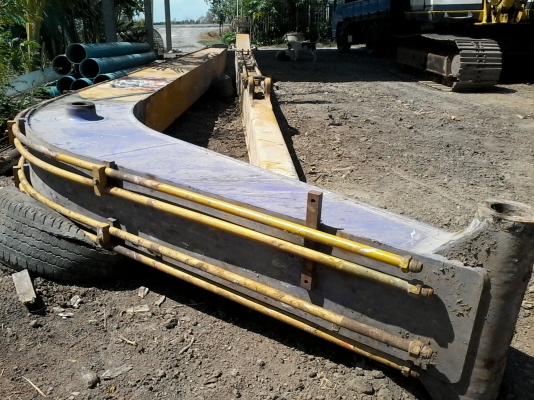 ขายชุดบูมยาว 14 เมตรใส่โคมัตสุ 120 สวยๆเก่าเก็บพร้อมใช้งาน