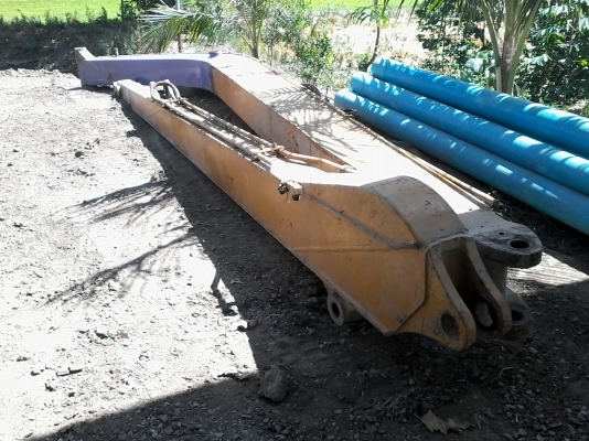 ขายชุดบูมยาว 14 เมตรใส่โคมัตสุ 120 สวยๆเก่าเก็บพร้อมใช้งาน