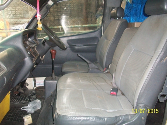 TOYOTA HIACE เครื่องแน่น สภาพสวย สีดี กันชันรอบคัน พร้อมวิ่งใช้งาน