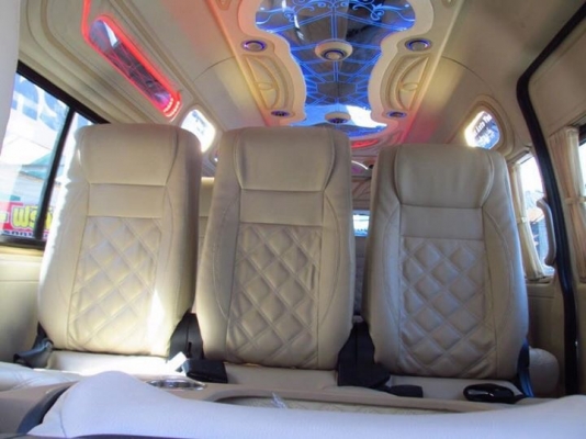 TOYOTA COMMUTER 2.5 ปี 14 เกียMT โทร. 0877758887 นางเบสท์รถตู้ท่าพระ