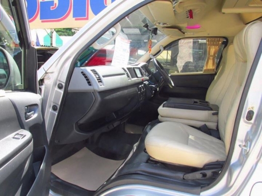 TOYOTA COMMUTER 2.5 ปี 14 เกียMT โทร. 0877758887 นางเบสท์รถตู้ท่าพระ