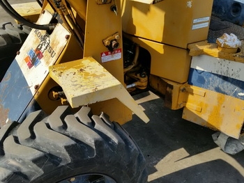 ขาย รถตักหลังขุดล้อยาง KOMATSU WA20 WHEEL LOADER มีอุปกรณ์เสริมขุด ด้านหลัง เก่านอก ญี่ปุ่น