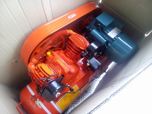 ขายปั้มลม 64ลิตร มอเตอร์ 1hp ราคาถูกครับ ขายปั้มลม 64ลิตร มอเตอร์ 1hp ราคาถูกครับ