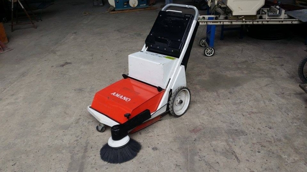 เครื่องดูดฝุ่นเก่าญี่ปุ่น AMANO รุ่น  FE100 สภาพดี เครื่องพร้อมใช้งาน  ขนาดกระทัดรัด  ช่วยให้การทำความสะอาดง่าย