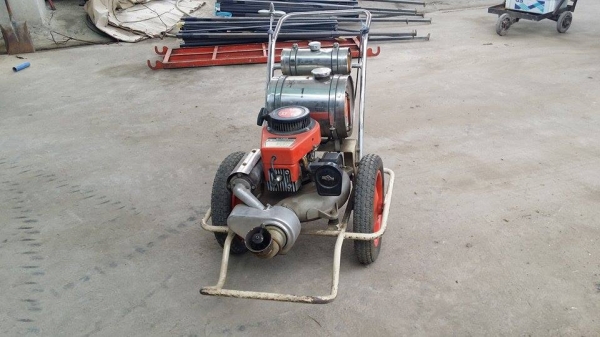 เครื่องพ่นยาแบบรถเข็นเก่าญี่ปุ่น KIORITZ รุ่น FM-4  สภาพดี เครื่องพร้อมใช้งาน  ขนาดกระทัดรัด