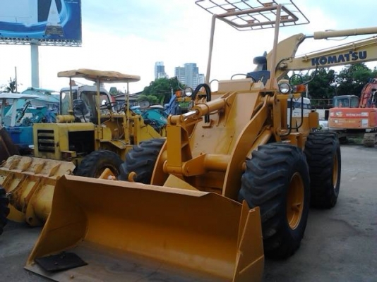 ขายรถตักล้อยาง KOMATSU รุ่น 515-2 นำเข้าจากประเทศญี่ปุ่น ขายรถตักล้อยาง KOMATSU รุ่น 515-2 นำเข้าจากประเทศญี่ปุ่น