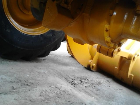 ขายรถตักล้อยาง KOMATSU รุ่น 515-2 นำเข้าจากประเทศญี่ปุ่น ขายรถตักล้อยาง KOMATSU รุ่น 515-2 นำเข้าจากประเทศญี่ปุ่น