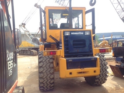 รถตัก Komatsu WA150-1 นำเข้าจากญี่ปุ่น สนใจโทร. 080-6565422 (หนิง)