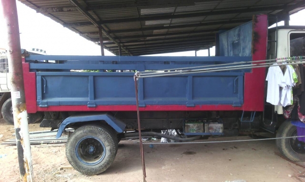 ขายด่วยรถ6ล้อดั้มHINOKM 300เครือง100แรง6สูบรถใช้งานอยู่ ขายด่วยรถ6ล้อดั้มHINOKM 300เครือง100แรง6สูบรถใช้งานอยู่