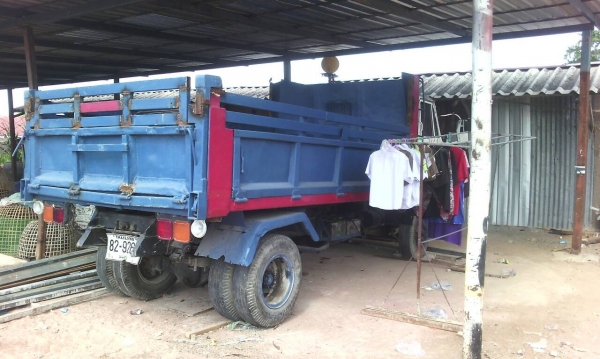 ขายด่วยรถ6ล้อดั้มHINOKM 300เครือง100แรง6สูบรถใช้งานอยู่ ขายด่วยรถ6ล้อดั้มHINOKM 300เครือง100แรง6สูบรถใช้งานอยู่