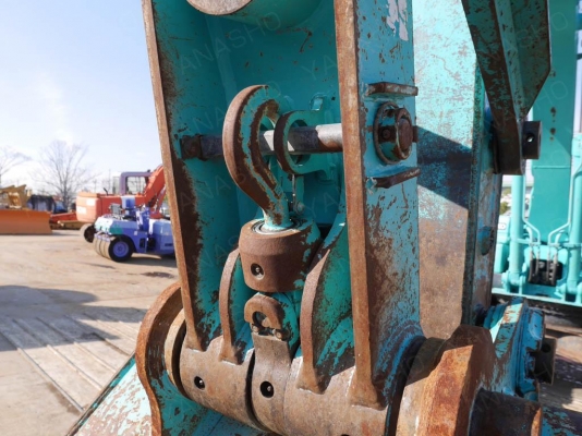 ถึงแล้วนะครับ สวยตามรูป SK200-8-YN11 ปี2006  5609ชม. แทรค70 มีลายกระแทก ตรงจากญี่ปุ่นครับ