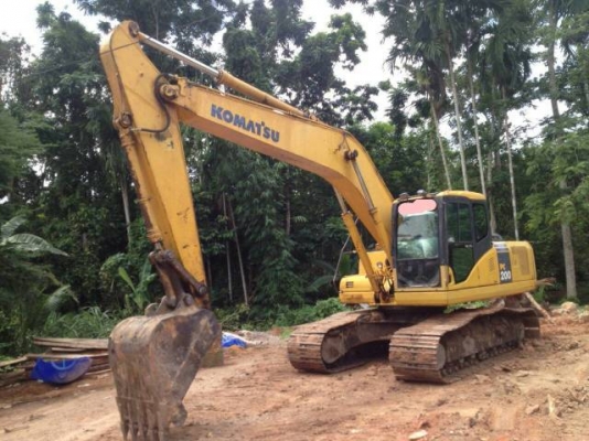 ขายรถแบคโฮ KOMATSU PC200-7 เอกสารเล่มทะเบียน 9742 ชม.ราคา 1750000