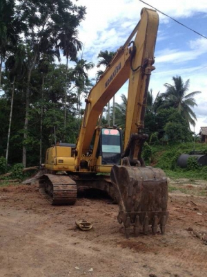 ขายรถแบคโฮ KOMATSU PC200-7 เอกสารเล่มทะเบียน 9742 ชม.ราคา 1750000