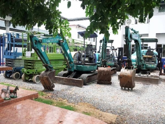 รถขุด PC30-7, PC40-7 รถนอกนำเข้าจากญี่ปุ่น โทร. 0813062283