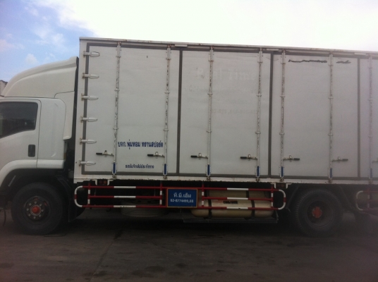 ต้องการขายรถอีซูซุปี54เครื่อง240แรงยางเต็มเครื่องดีคัชซีสวยสนใจติดต่อเจ้าของโดยตรง