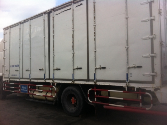 ต้องการขายรถอีซูซุปี54เครื่อง240แรงยางเต็มเครื่องดีคัชซีสวยสนใจติดต่อเจ้าของโดยตรง