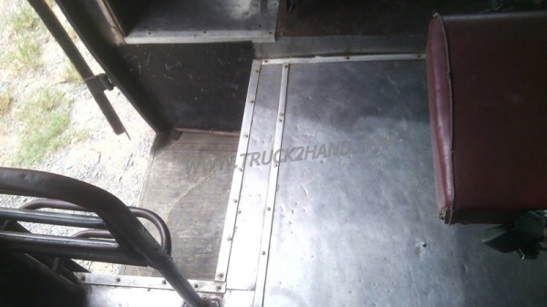 รถบัส ยี่ห้อ BENZ ขนาดความยาว  6.50  เมตร   24  ที่นั่ง เครื่อง DQ100  90 แรงม้า