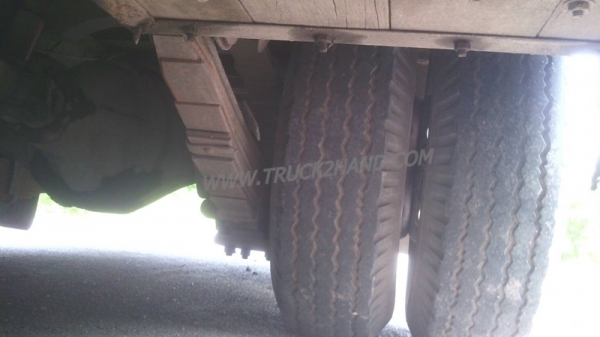 รถบัส ยี่ห้อ BENZ ขนาดความยาว  6.50  เมตร   24  ที่นั่ง เครื่อง DQ100  90 แรงม้า