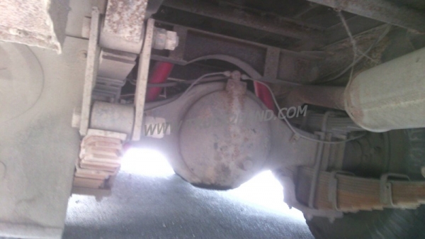 รถบัส ยี่ห้อ BENZ ขนาดความยาว  6.50  เมตร   24  ที่นั่ง เครื่อง DQ100  90 แรงม้า