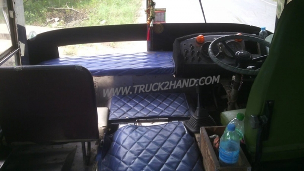 รถบัส ยี่ห้อ BENZ ขนาดความยาว  6.50  เมตร   24  ที่นั่ง เครื่อง DQ100  90 แรงม้า