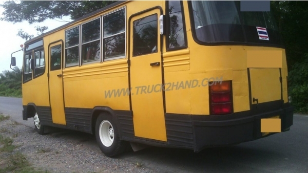 รถบัส ยี่ห้อ BENZ ขนาดความยาว  6.50  เมตร   24  ที่นั่ง เครื่อง DQ100  90 แรงม้า