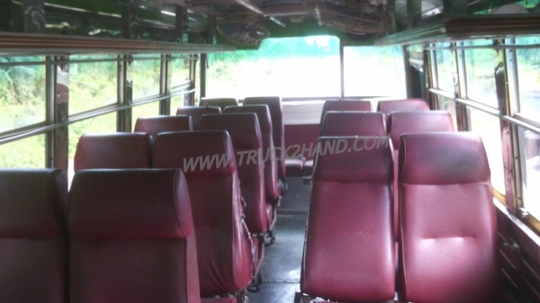 รถบัส ยี่ห้อ BENZ ขนาดความยาว  6.50  เมตร   24  ที่นั่ง เครื่อง DQ100  90 แรงม้า