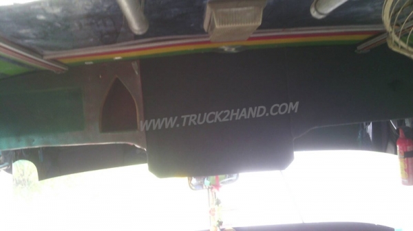 รถบัส ยี่ห้อ BENZ ขนาดความยาว  6.50  เมตร   24  ที่นั่ง เครื่อง DQ100  90 แรงม้า