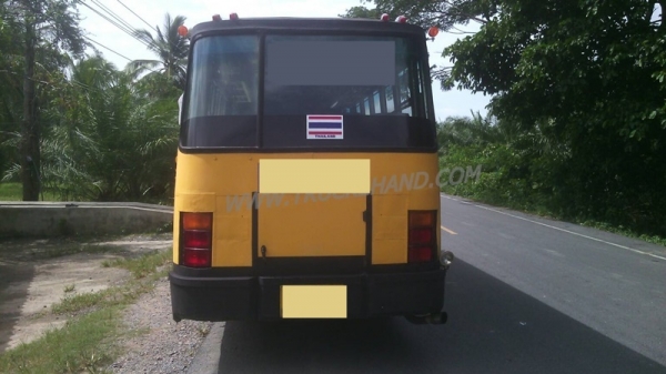 รถบัส ยี่ห้อ BENZ ขนาดความยาว  6.50  เมตร   24  ที่นั่ง เครื่อง DQ100  90 แรงม้า