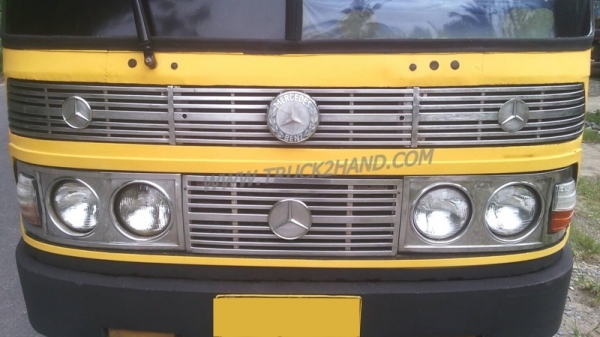 รถบัส ยี่ห้อ BENZ ขนาดความยาว  6.50  เมตร   24  ที่นั่ง เครื่อง DQ100  90 แรงม้า