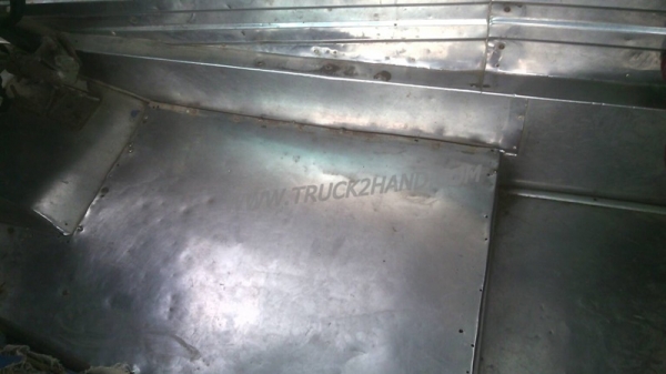 รถบัส ยี่ห้อ BENZ ขนาดความยาว  6.50  เมตร   24  ที่นั่ง เครื่อง DQ100  90 แรงม้า