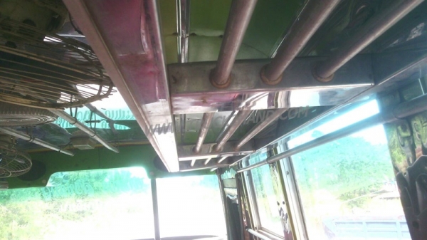 รถบัส ยี่ห้อ BENZ ขนาดความยาว  6.50  เมตร   24  ที่นั่ง เครื่อง DQ100  90 แรงม้า