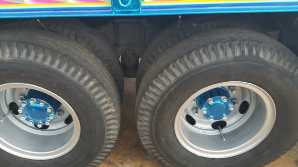 ขายด่วนสิบล้อร็อก195เพลาเดียว ปี39นางฟ้าแท้ รถสวยจัด เดิมมาก สดจริง เดิมทุกชิ้น คัสซีสวยทั้งเส้น เครื่องไม่เคยแกะ การันตีความสวย คันนี้ซื้อไปใช้อย่างเดียวไม่ต้องซ่อม รถสภาพนี้หายากคับ