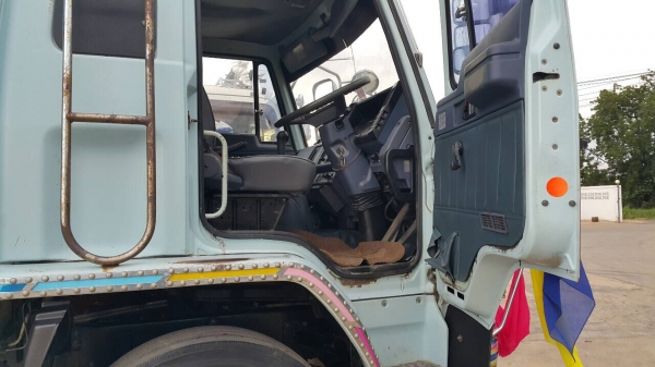 ขายด่วนสิบล้อร็อก195เพลาเดียว ปี39นางฟ้าแท้ รถสวยจัด เดิมมาก สดจริง เดิมทุกชิ้น คัสซีสวยทั้งเส้น เครื่องไม่เคยแกะ การันตีความสวย คันนี้ซื้อไปใช้อย่างเดียวไม่ต้องซ่อม รถสภาพนี้หายากคับ