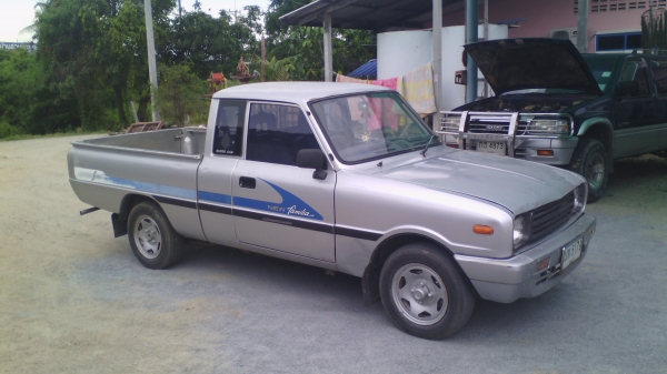 ขายรถกะบะแค็ปรุ่นเล็ก มาสด้าแฟมิเลีย 1400CC ปี1993