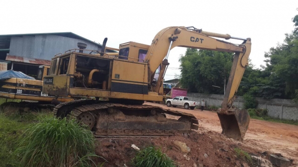 CAT215Bทะเบียนพร้อมโอนครับ