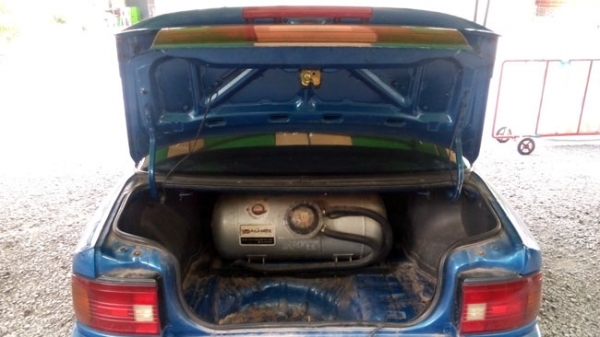 ขาย 323 คัลเรอร์คี ปี93 ตัวtopติดLPGไฟฟ้าทั้งคัน