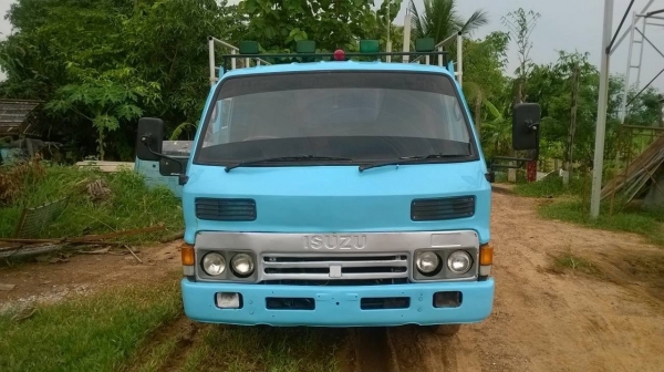 ขาย 6 ล้อ ISUZU KS เครื่อง 4BD1 115 แรงม้า คัสซีสวยตลอดเส้น เก๋งสวยไม่ผุ มีคอกเหล็กพร้อมบรรทุก ทะเบียนพร้อมโอนครับ
