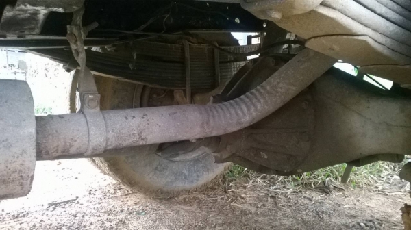 ขาย 6 ล้อ ISUZU KS เครื่อง 4BD1 115 แรงม้า คัสซีสวยตลอดเส้น เก๋งสวยไม่ผุ มีคอกเหล็กพร้อมบรรทุก ทะเบียนพร้อมโอนครับ