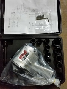 ขาย บล็อคลม ยี่ห้อ  ASHITA ขนาด 1/2 นิ้ว พร้อมหัวบล็อค 10 หัว ของใหม่นำเข้า