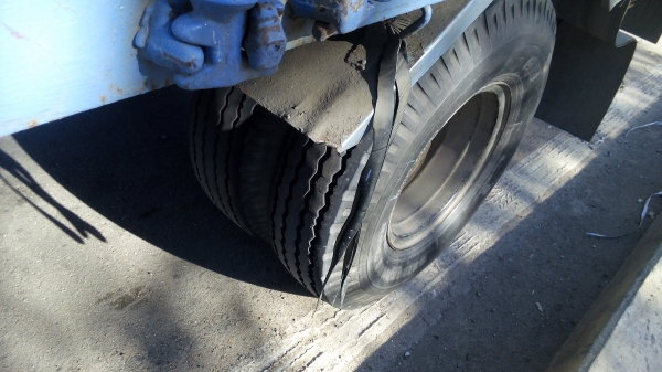 ขาย ISUZU NPR 120 ปี 42 รถพร้อมใช้งาน สนใจติดต่อโทร 085-2762725 (แมน)