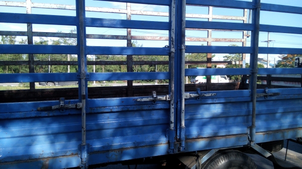 ขาย ISUZU NPR 120 ปี 42 รถพร้อมใช้งาน สนใจติดต่อโทร 085-2762725 (แมน)