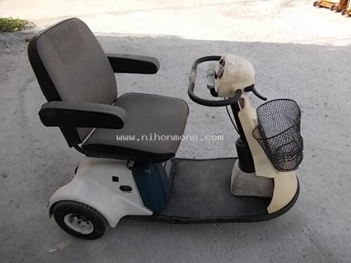รถไฟฟ้า 3 ล้อ YANMAR NP37E-DX รหัสสินค้า : 80802646 Line ID: nihonmono หรือเพิ่มเติมไดที่ www.nihonmono.com รถไฟฟ้า 3 ล้อ YANMAR NP37E-DX รหัสสินค้า : 80802646 Line ID: nihonmono หรือเพิ่มเติมไดที่ www.nihonmono.com