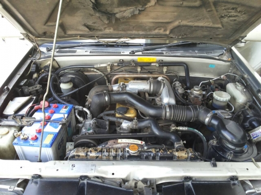 ขาย isuzu ดรากอน 2.8 เกียร์ออโต้ 185000 สนใจติดต่อ 0851774688 เก๋